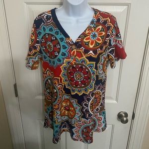 NWT Anixay Red/Blue Ethnic Flowers Short Sleeve V-Neck Top Size L- Comfy Spring